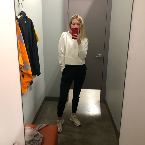 Meet your Posher, Mariah - Picture 1 of 1